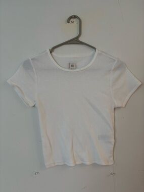 bdg white ribbed sheer lightweight cropped short sleeve tee shirt top🤍